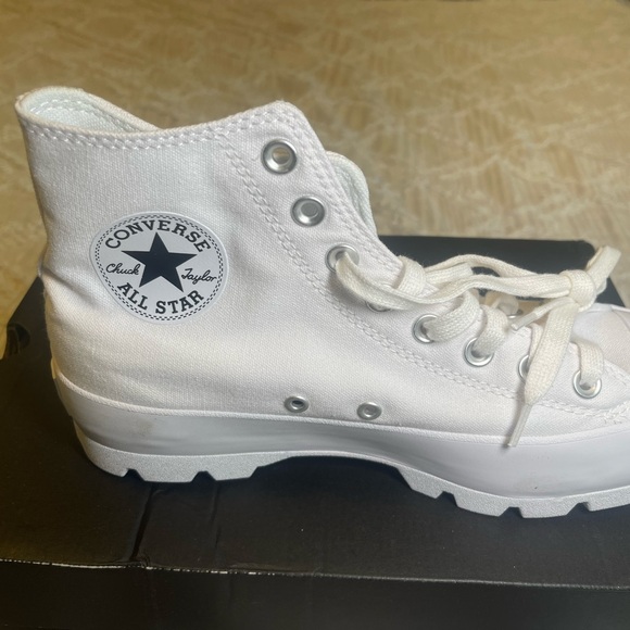Converse Women's Chuck Taylor All Star Lugged High Top white sneakers Size 9.5 - Picture 4 of 8
